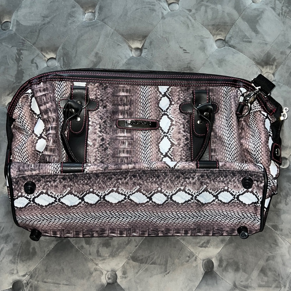 Duffle bag (tracker)